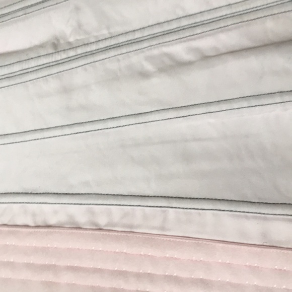 New Pink and Black Lace Corset With G-String Panty - Picture 6 of 13